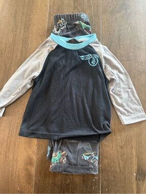 Volcom Kids Black and Gray Hot Wheels Pajama Set